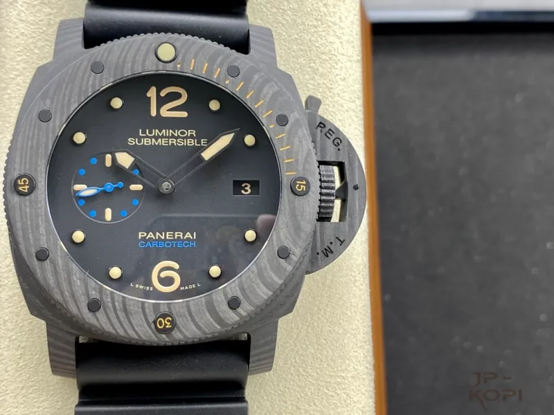 パネライ ルミノール サブマーシブル 1950 PAM00616｜カーボテック×ブラック 47MM【VS工場製】