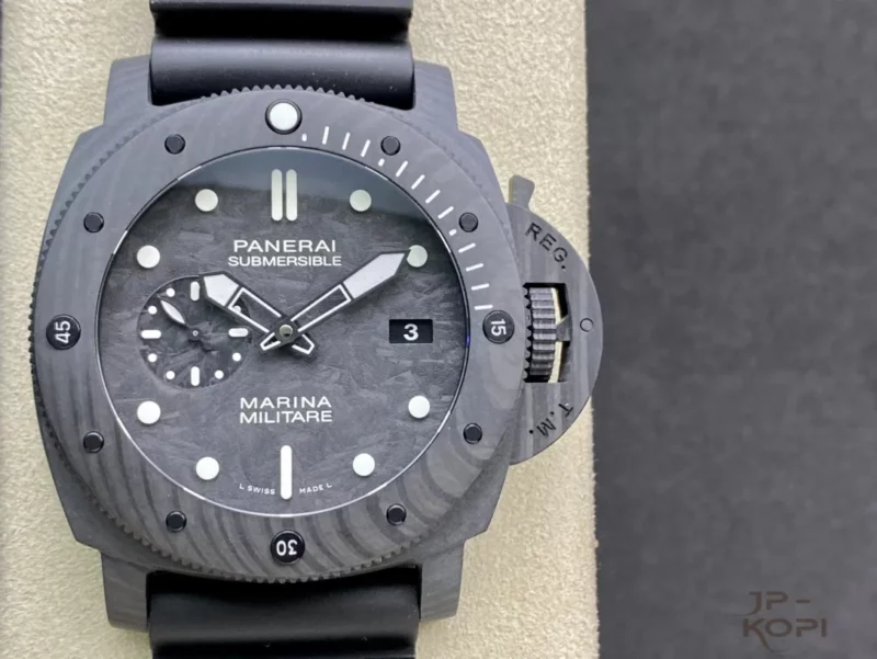 パネライ サブマーシブル マリーナ ミリターレ PAM00979｜ブラックカーボン×47MM【VS工場製】