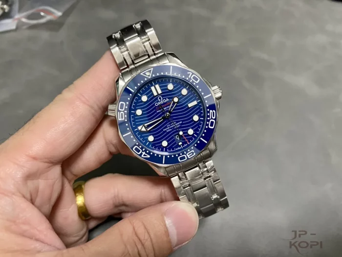 オメガ シーマスター ダイバー300M コーアクシャル マスタークロノメーター 210.30.42.20.03.001【VS工場出品】 - 画像 (4)