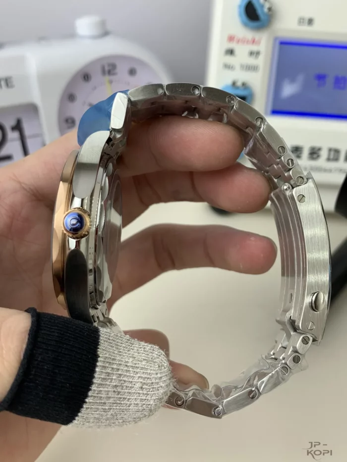 オメガ シーマスター ダイバー300M コーアクシャル マスタークロノメーター 210.20.42.20.01.001【VS工場出品】 - 画像 (3)