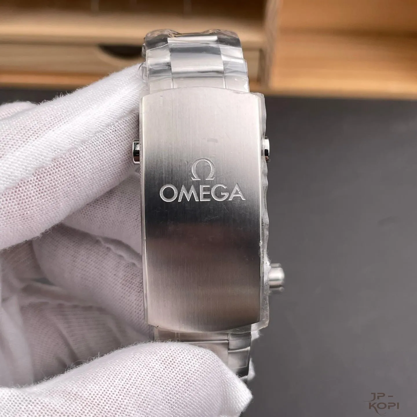 オメガ シーマスター プラネットオーシャン GMT 215.30.44.22.01.001|ブラック x ホワイト セラミックベゼル 43.5mm【VS工場製腕時計】 - 画像 (9)