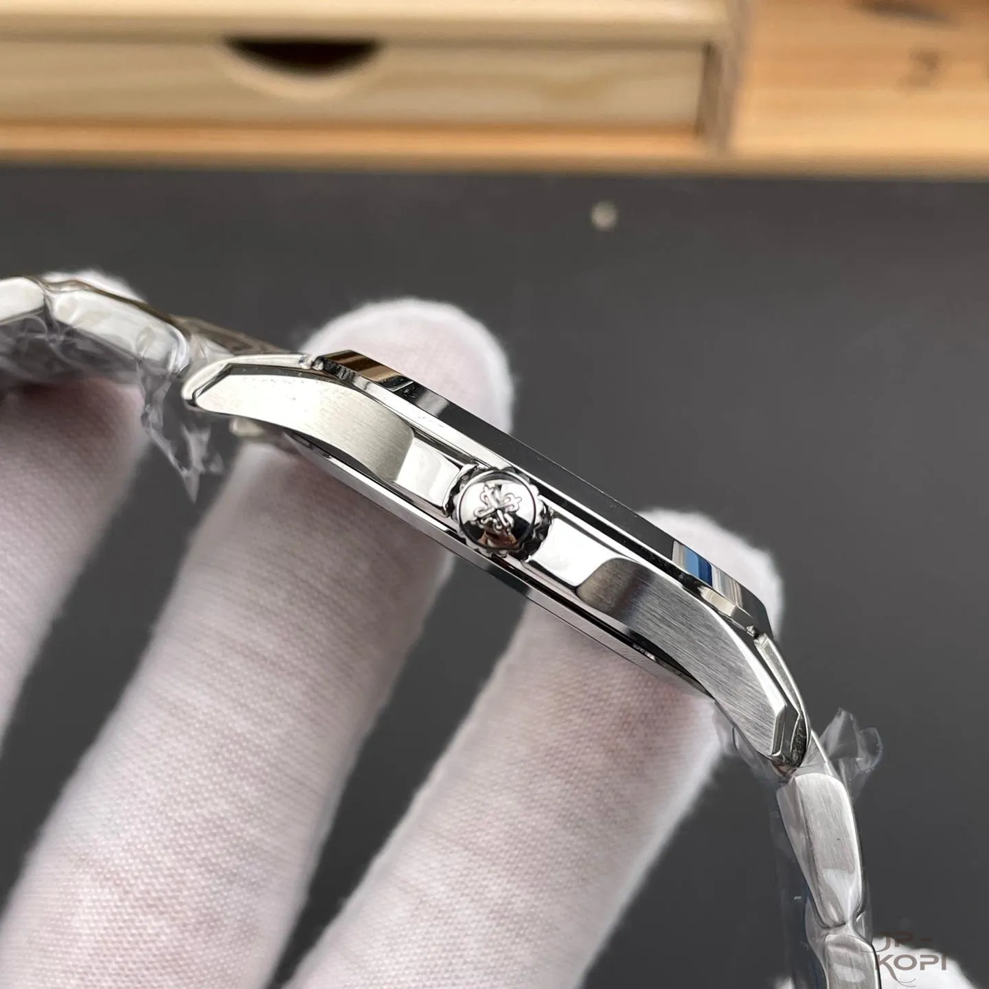 パテック・フィリップ アクアノート 5167/1A-001|ブラックダイアル×ステンレスブレス×Cal.324【3K工場製高品質腕時計】 - 画像 (5)