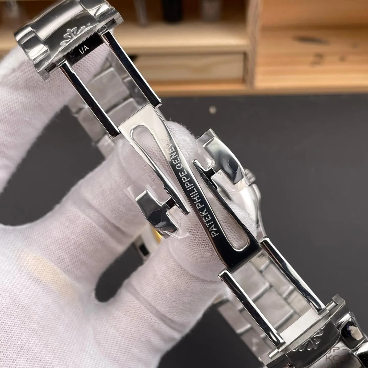 パテック・フィリップ アクアノート 5167/1A-001|ブラックダイアル×ステンレスブレス×Cal.324【3K工場製高品質腕時計】 - 画像 (8)