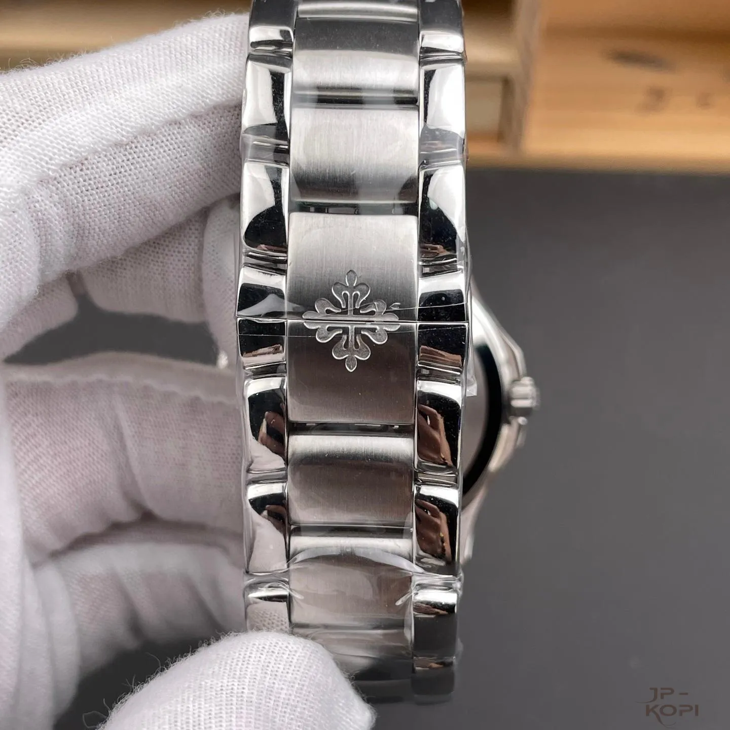 パテック・フィリップ アクアノート 5167/1A-001|ブラックダイアル×ステンレスブレス×Cal.324【3K工場製高品質腕時計】 - 画像 (9)