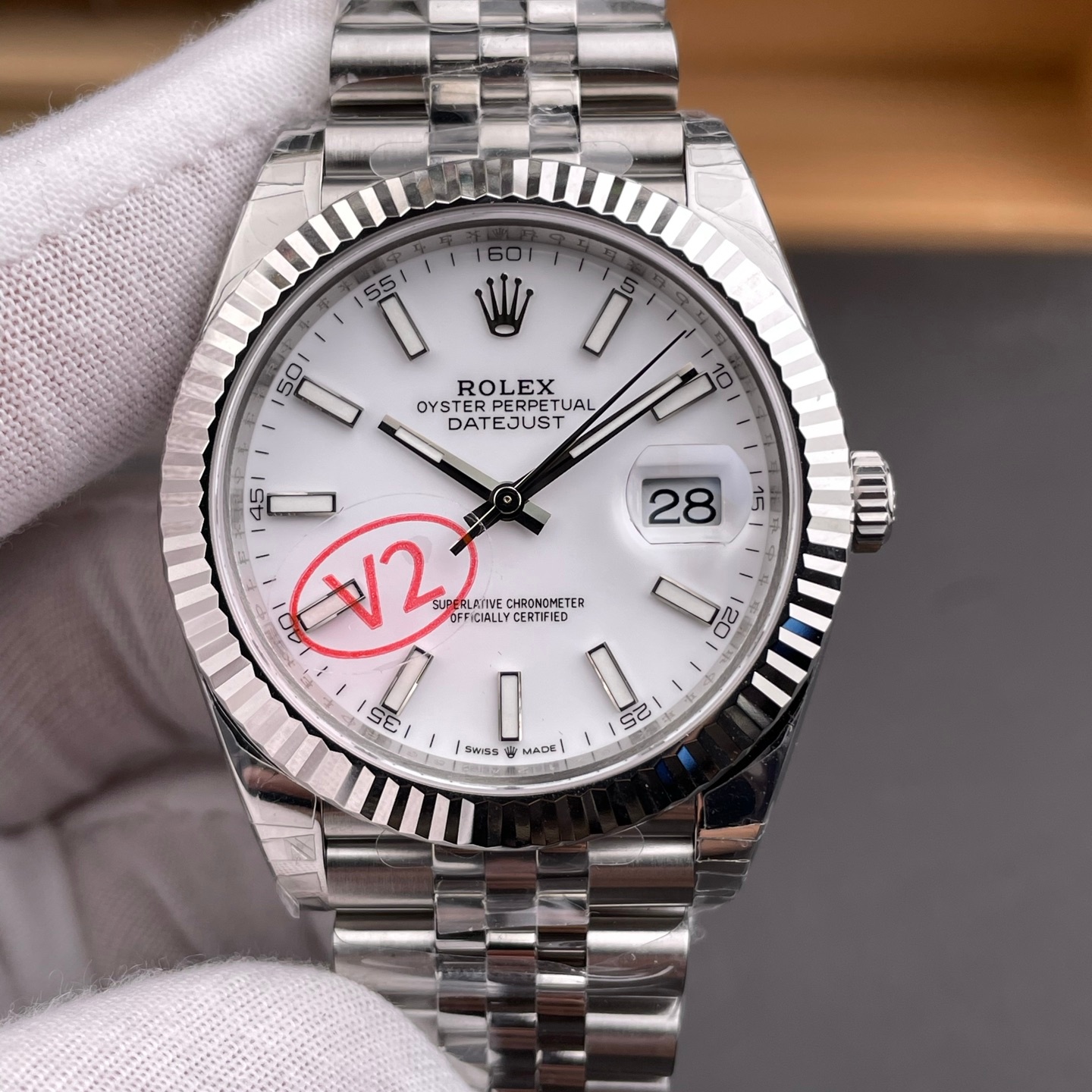 ロレックス デイトジャスト 126334|ホワイトダイアル 41mm ジュビリーブレス フルーテッドベゼル【VS工場製】 - 画像 (4)
