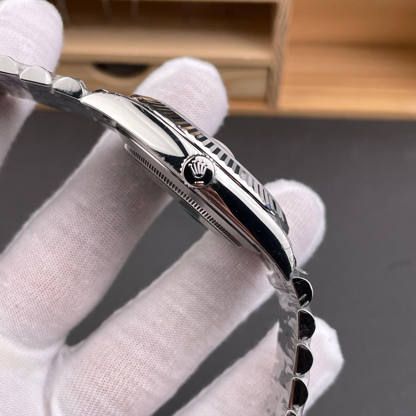 ロレックス デイトジャスト 126334|ホワイトダイアル 41mm ジュビリーブレス フルーテッドベゼル【VS工場製】 - 画像 (5)