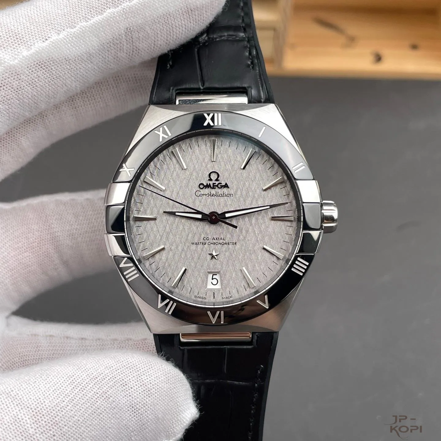 オメガ コーアクシャル マスター クロノメーター 41mm 131.33.41.21.06.001 ブラック×シルバー【VS工場出品】 - 画像 (2)
