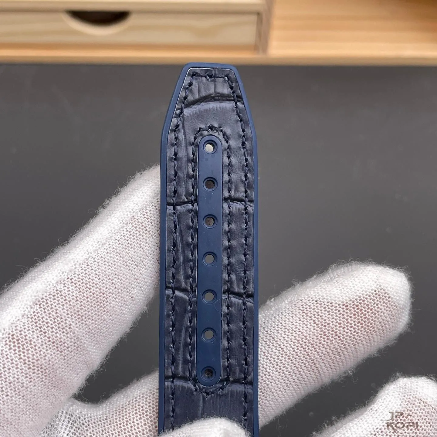 オメガ コーアクシャル マスター クロノメーター 41mm 131.33.41.21.03.001 ブルー×シルバー【VS工場出品】 - 画像 (8)