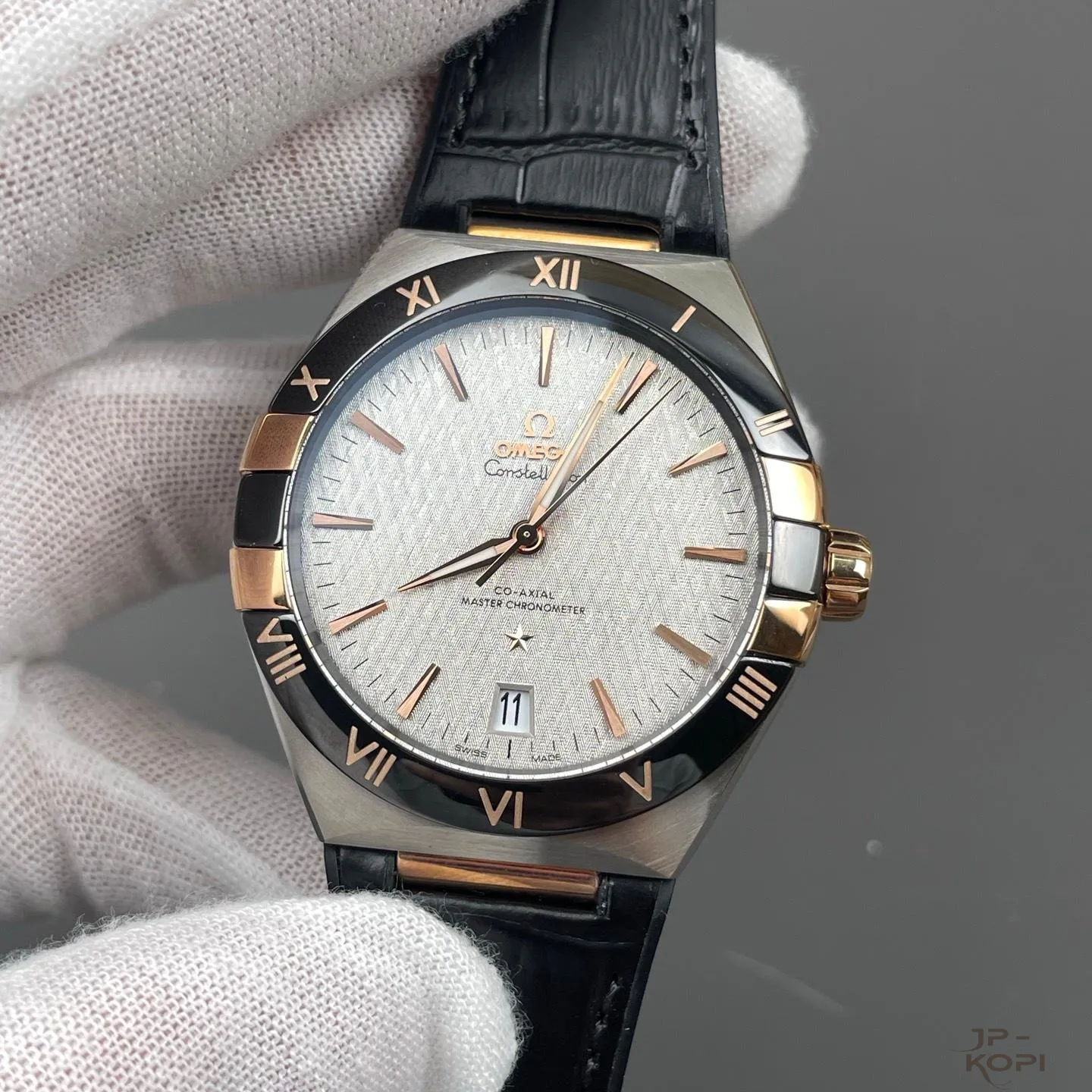 オメガ コーアクシャル マスター クロノメーター 41mm 131.23.41.21.06.001 ブラック×ローズゴールド【VS工場出品】 - 画像 (3)
