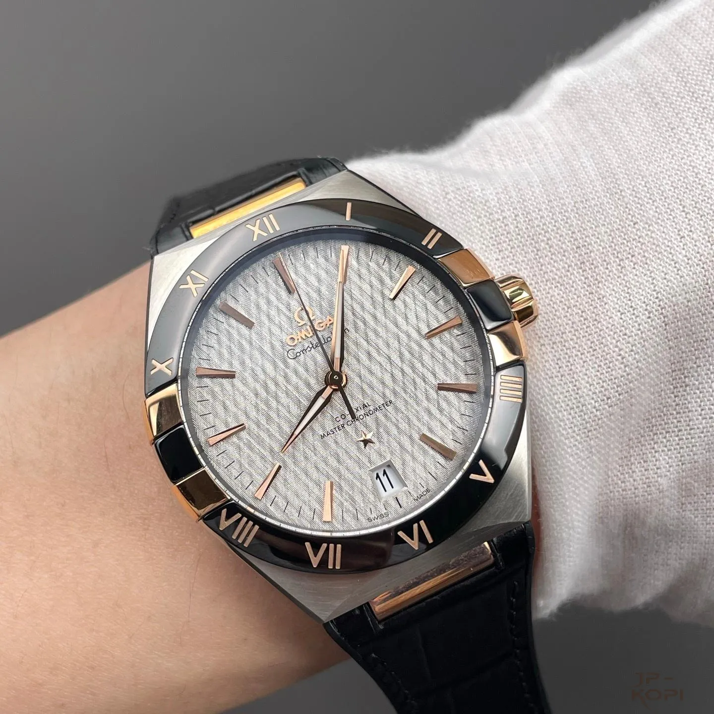 オメガ コーアクシャル マスター クロノメーター 41mm 131.23.41.21.06.001 ブラック×ローズゴールド【VS工場出品】 - 画像 (10)