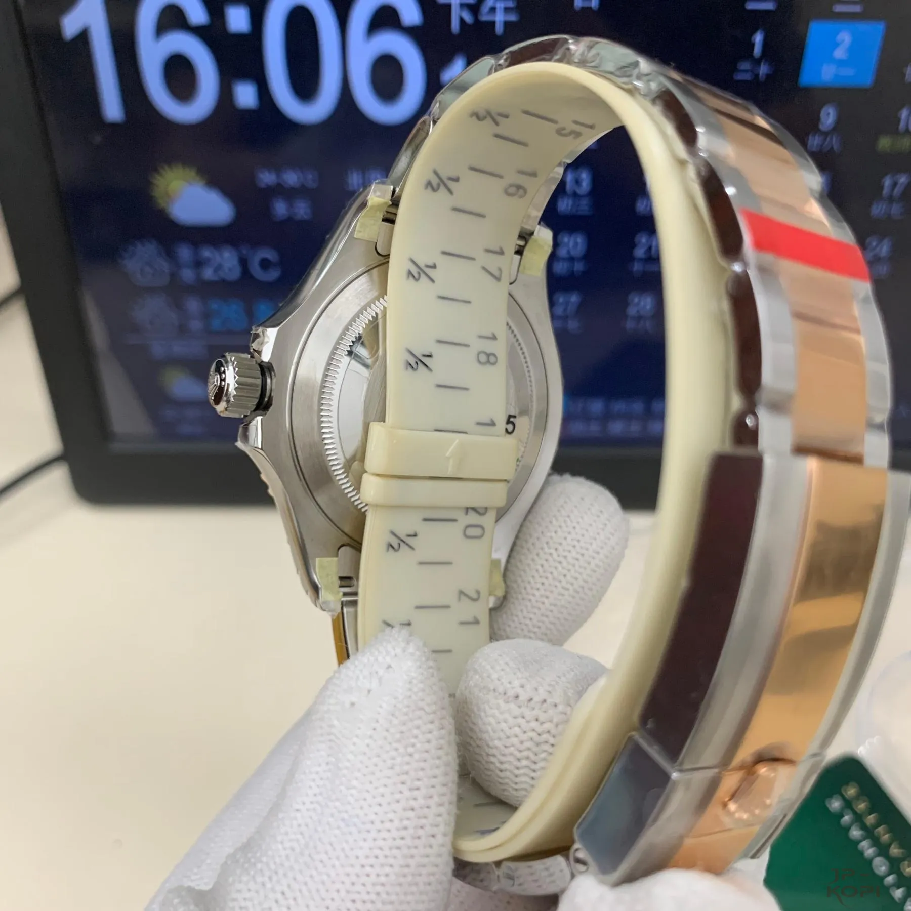 ロレックス ヨットマスター 40 126621|チョコレートダイアル 丹東Cal.3235【VS工場製 高品質コピー腕時計】 - 画像 (4)