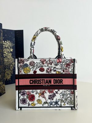 【ディオール DIOR BOOK TOTE スモール バッグ】Florilegio エンブロイダリー M1265ZEMF_M933
