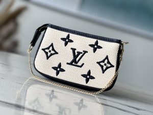 ルイ・ヴィトン M82472 LV バイ・ザ・プール ミニ・ポシェット・アクセソワール