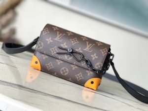 ルイ・ヴィトン M82534 スティーマー・ウエアラブル ウォレット