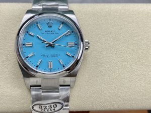 ロレックス オイスターパーペチュアル 126000-0007 36mm ターコイズブルー【CLEAN工場出品】