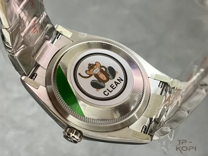 ロレックス オイスターパーペチュアル 126000-0006 グリーン 36mm【CLEAN工場出品】 - 画像 (7)