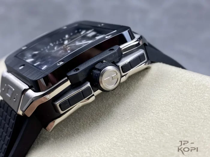 ウブロ HUBLOTスクエアバン ウニコ チタニウムセラミック 821.NM.0170.RX【BBF工場出品】 - 画像 (6)