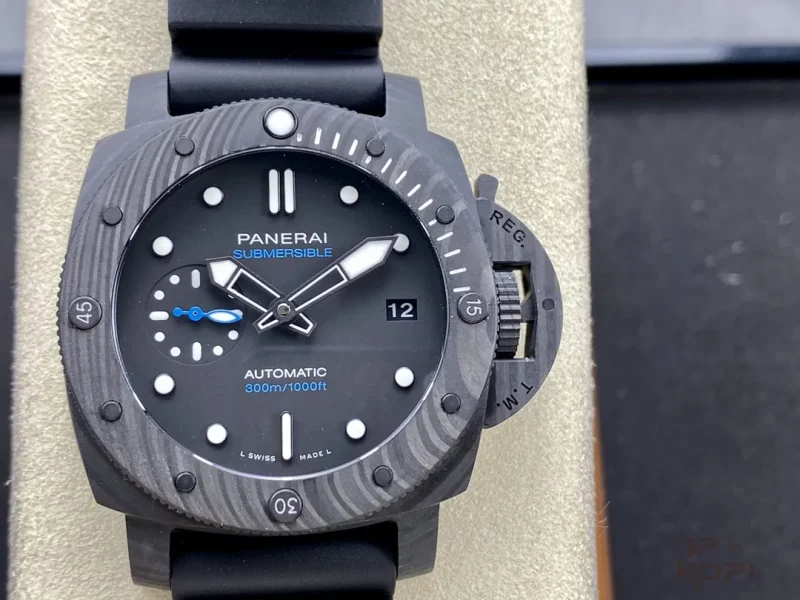 パネライ オフィチーネ サブマーシブル PAM02231｜カーボテック ブラック文字盤 42MM【VS工場製】
