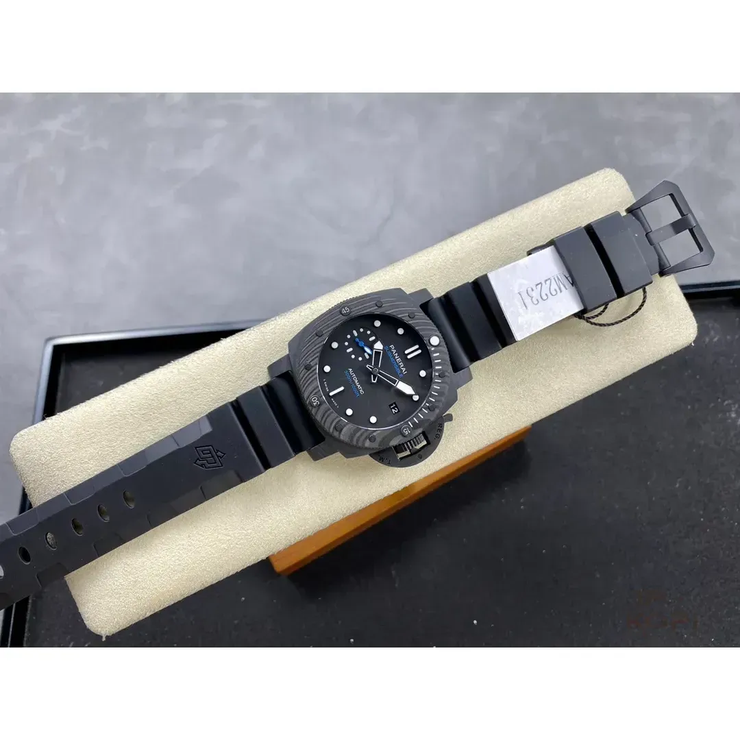パネライ オフィチーネ サブマーシブル PAM02231|カーボテック ブラック文字盤 42MM【VS工場製】 - 画像 (5)