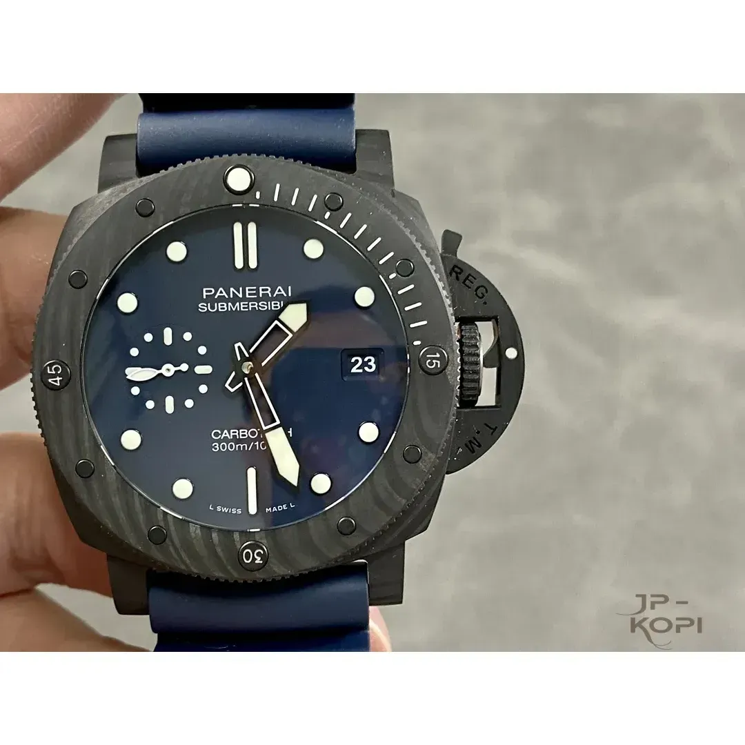 パネライ サブマーシブル PAM01232|クアランタクアトロ カーボテック ブルー アビッソ【VS工場出品】