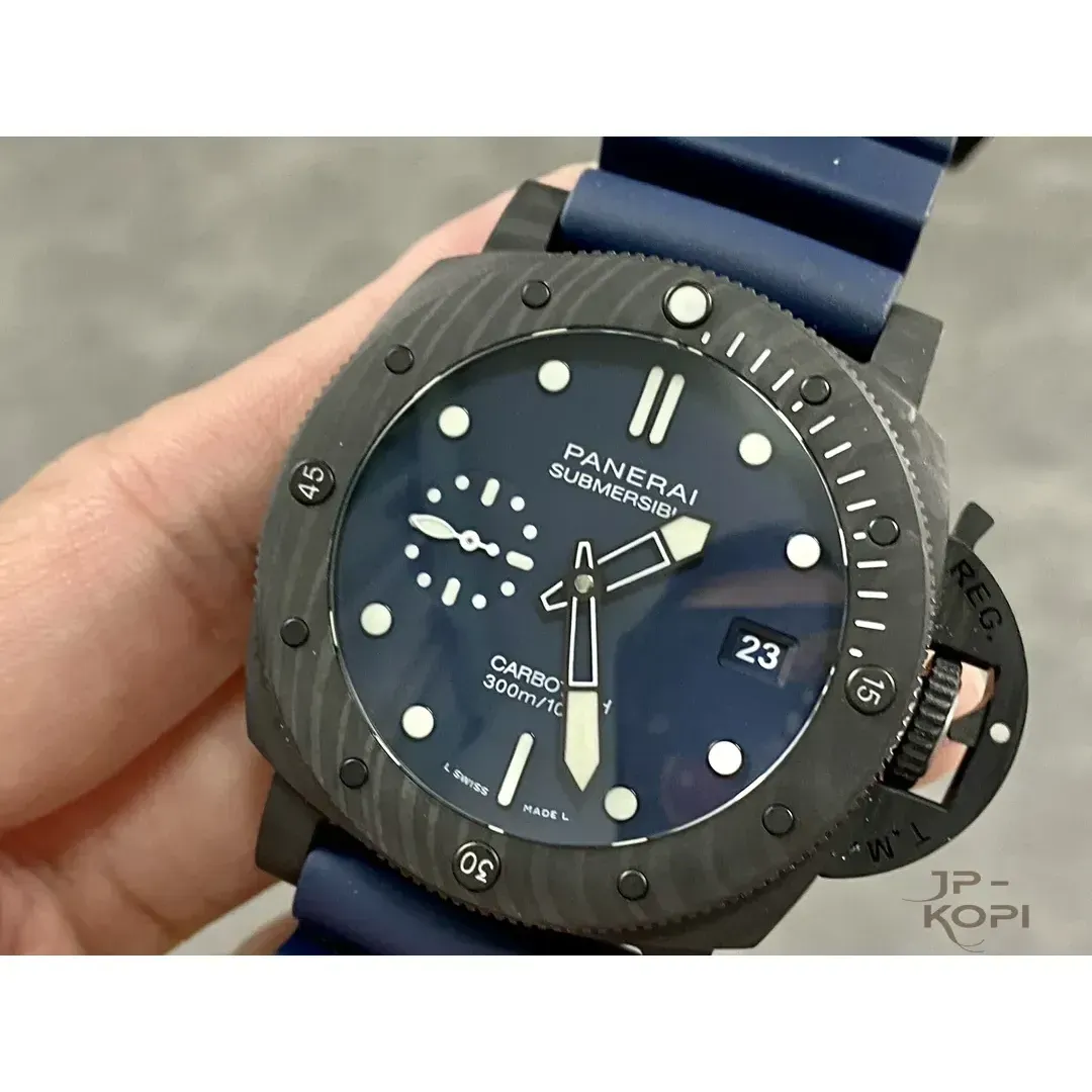 パネライ サブマーシブル PAM01232|クアランタクアトロ カーボテック ブルー アビッソ【VS工場出品】 - 画像 (4)