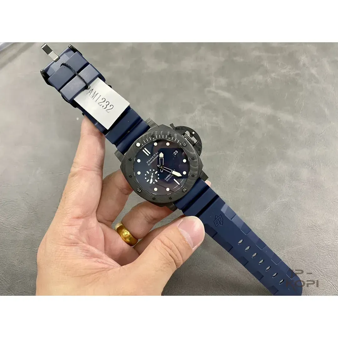 パネライ サブマーシブル PAM01232|クアランタクアトロ カーボテック ブルー アビッソ【VS工場出品】 - 画像 (5)