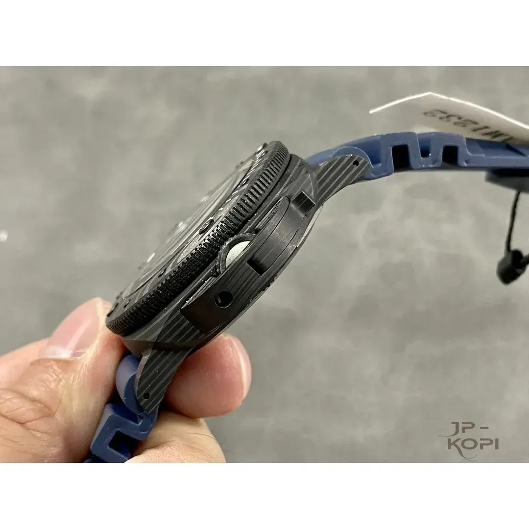 パネライ サブマーシブル PAM01232|クアランタクアトロ カーボテック ブルー アビッソ【VS工場出品】 - 画像 (7)