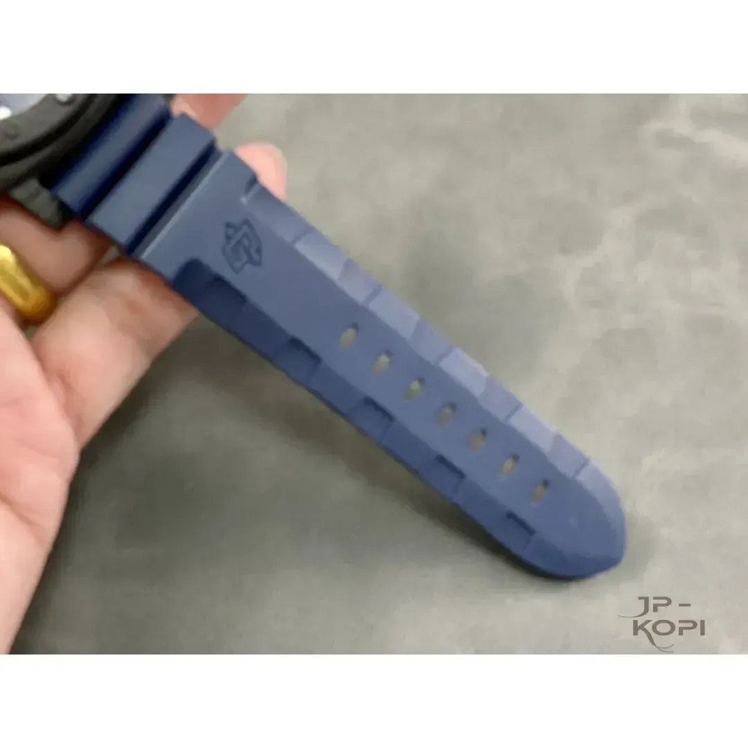 パネライ サブマーシブル PAM01232|クアランタクアトロ カーボテック ブルー アビッソ【VS工場出品】 - 画像 (10)