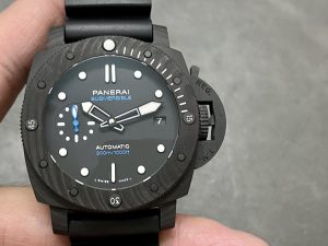 パネライ OFFICINE PANERAI オフィチーネ サブマーシブル カーボテック PAM02231 【VS工場出品】