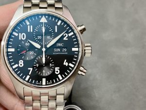 IWC インターナショナルウォッチカンパニー パイロットウォッチ クロノグラフ IW377709【ZF工場出品】