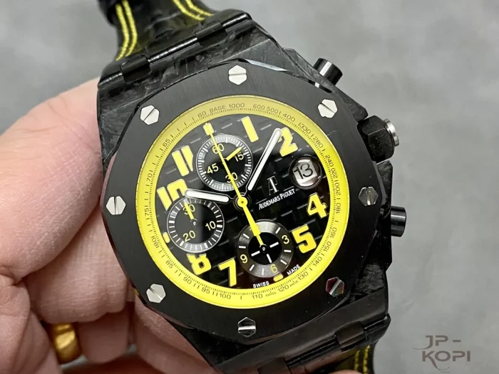 オーデマ・ピゲロイヤルオーク オフショアクロノ バンブルビー 42MM 26176FO.OO.D101CR.02 【APF工場出品】 - 画像 (2)