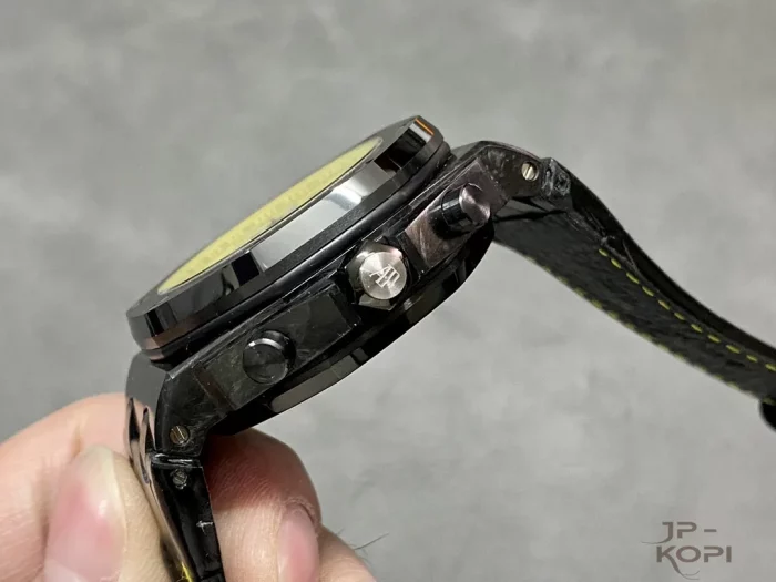 オーデマ・ピゲロイヤルオーク オフショアクロノ バンブルビー 42MM 26176FO.OO.D101CR.02 【APF工場出品】 - 画像 (6)