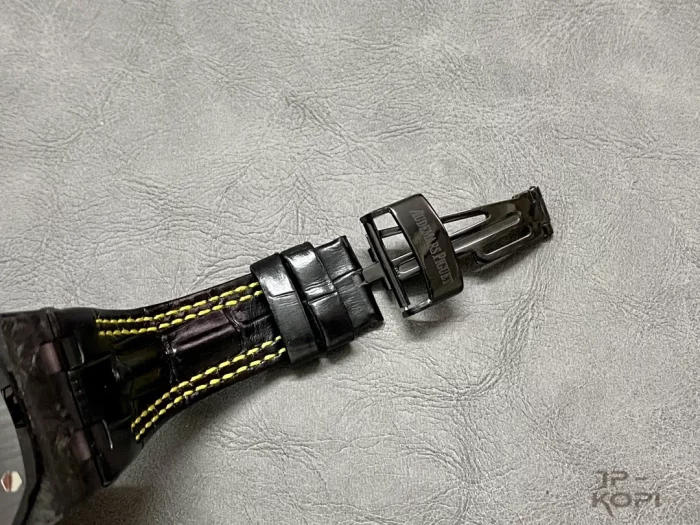 オーデマ・ピゲロイヤルオーク オフショアクロノ バンブルビー 42MM 26176FO.OO.D101CR.02 【APF工場出品】 - 画像 (8)