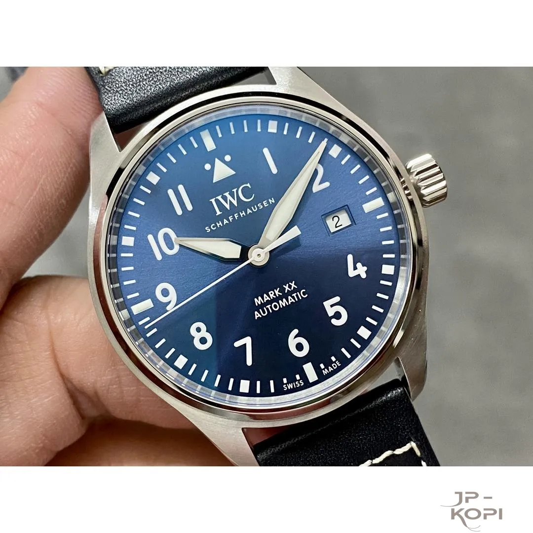 IWC パイロット・ウォッチ・マーク XX IW328203|ブルー文字盤 40mm【ZF工場製 高品質コピー腕時計】 - 画像 (3)