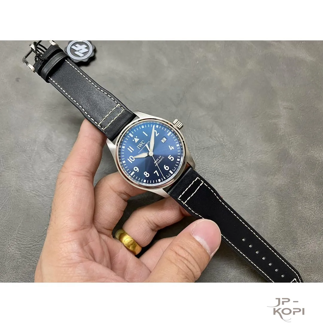 IWC パイロット・ウォッチ・マーク XX IW328203|ブルー文字盤 40mm【ZF工場製 高品質コピー腕時計】 - 画像 (5)