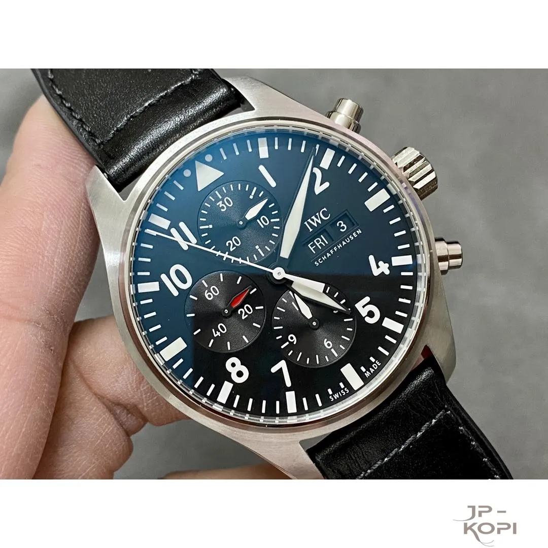 IWC パイロットウォッチ クロノグラフ IW377709|ブラック文字盤 43mm【ZF工場製 高品質コピー腕時計】 - 画像 (3)