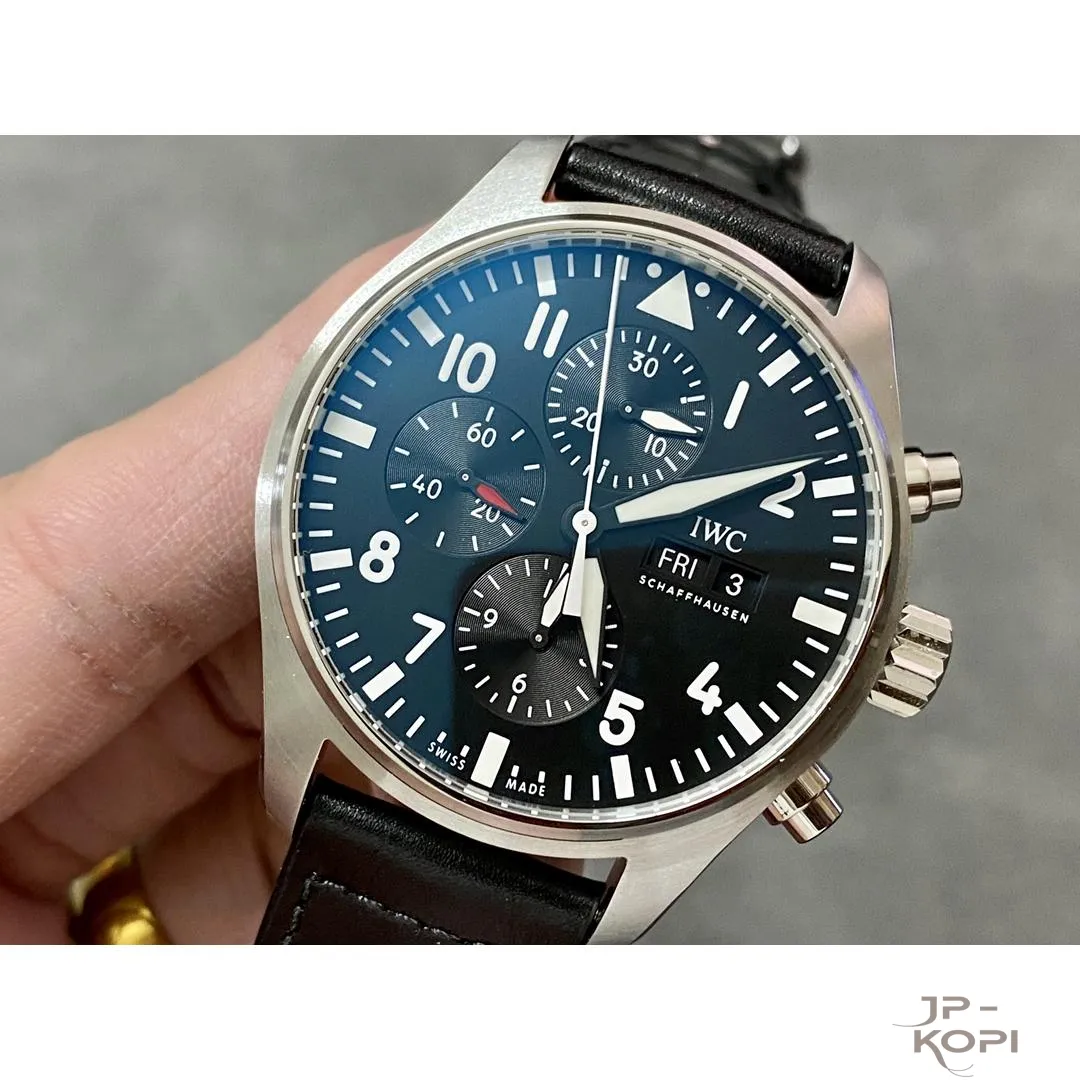 IWC パイロットウォッチ クロノグラフ IW377709|ブラック文字盤 43mm【ZF工場製 高品質コピー腕時計】 - 画像 (4)