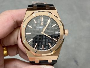オーデマ・ピゲ  ロイヤルオーク　オートマティック15500OR.OO.D002CR.01　【BF工場出品】