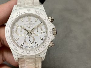 ロレックス × DiW デイトナ エディション ホワイトカーボンファイバーモデル Cal.4130