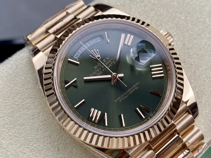ロレックス デイデイト40MM エバーローズゴールド  オリーブグリーンM228235-0025 CAL.3255 【ARF工場出品】 - 画像 (2)