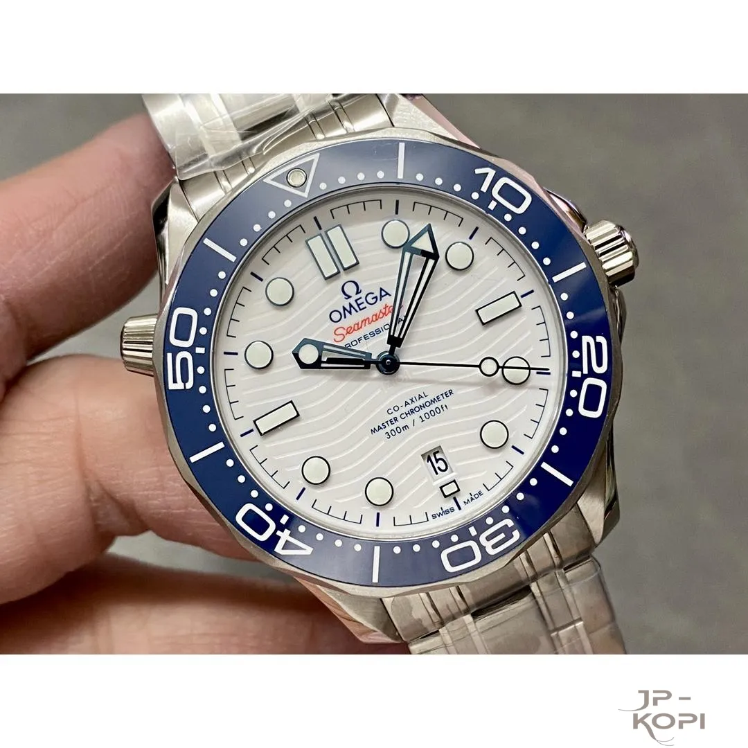 オメガ シーマスター ダイバー300M 東京2020オリンピック 42MM|ホワイト文字盤×ブルーベゼル【VS工場製 高品質コピー時計】 - 画像 (2)