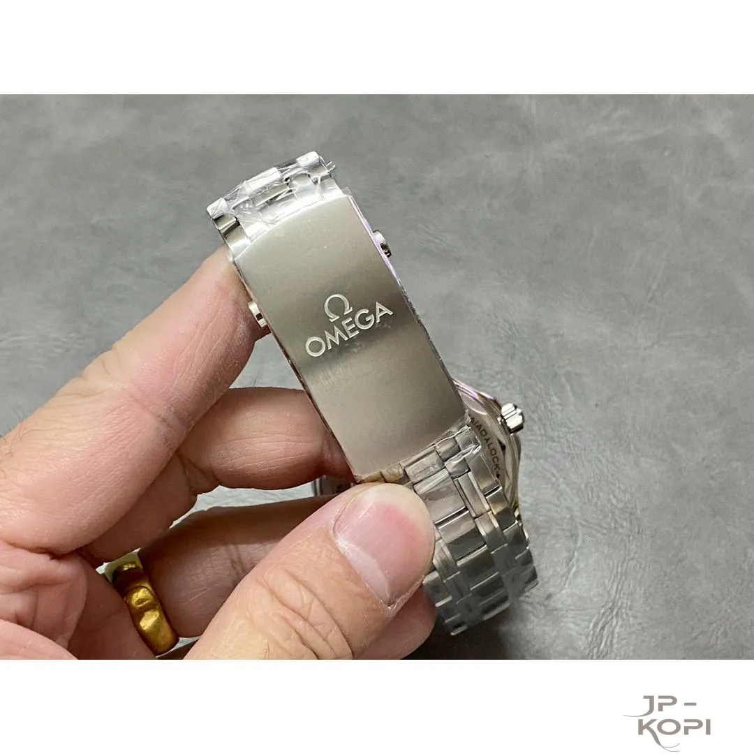 オメガ シーマスター ダイバー300M 東京2020オリンピック 42MM|ホワイト文字盤×ブルーベゼル【VS工場製 高品質コピー時計】 - 画像 (8)