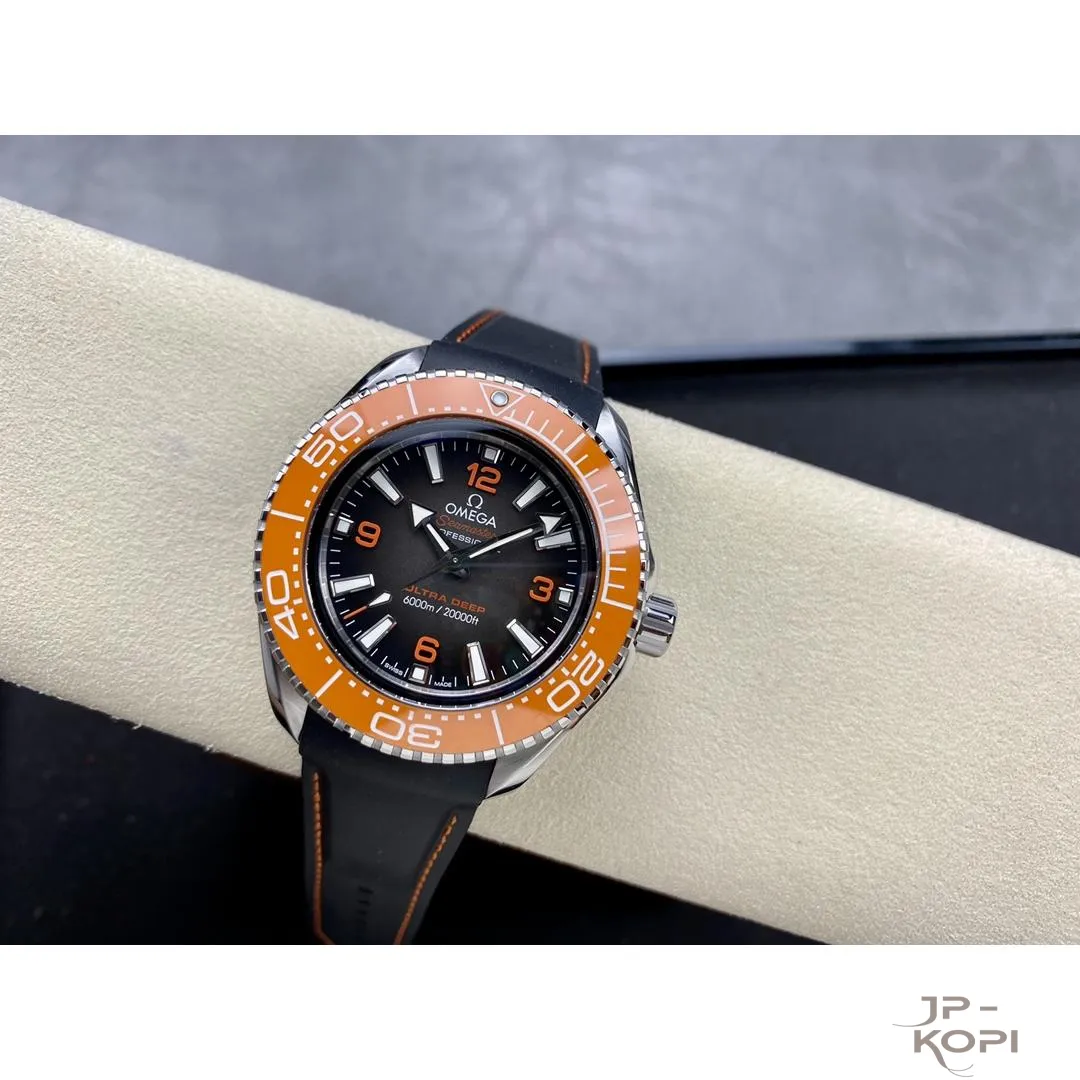オメガ シーマスター プラネットオーシャン Ultra Deep 215.32.46.21.06.001|O-MEGASTEEL 45.5mm グラデーションダイヤル【VS工場製 高品質コピー時計】 - 画像 (5)