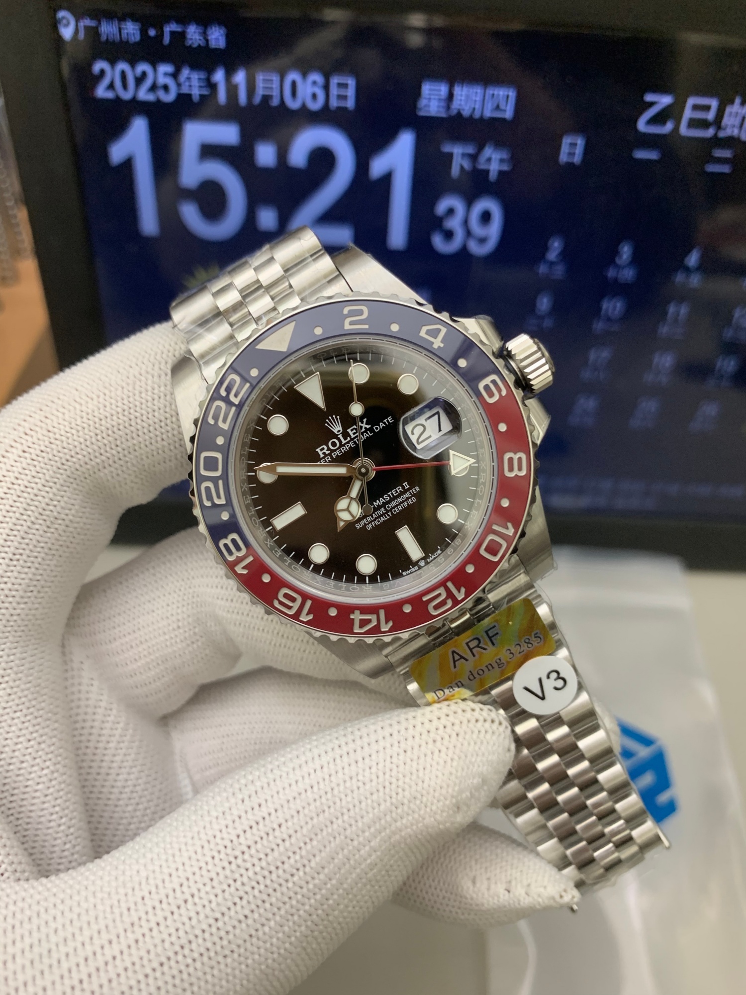 ロレックス GMTマスター II 126710BLRO|ブルーレッドベゼル ジュビリーブレスレット 丹東Cal.3285【ARF工場製 高品質腕時計】 - 画像 (3)