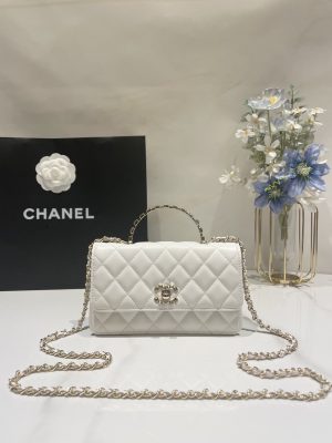 シャネル 24P CHANEL チェーン クラッチ ラムスキン & ストラス ホワイト AP3797