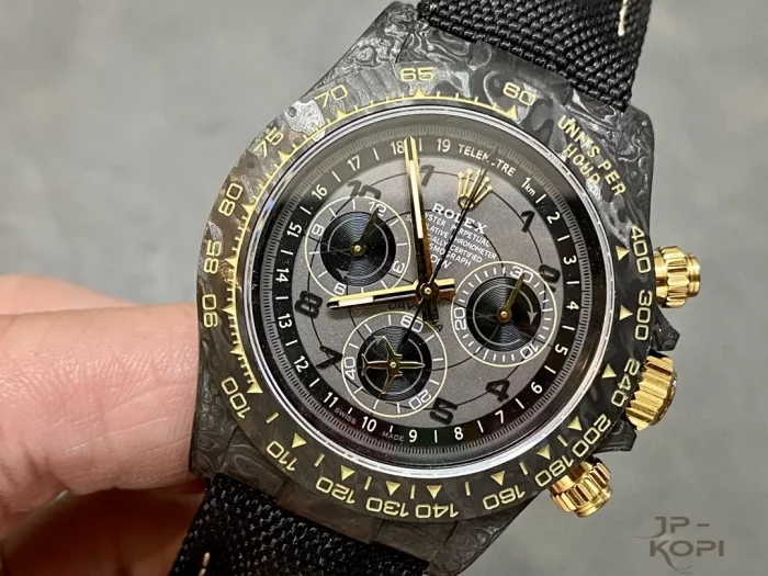 ロレックス × DiW デイトナ AVIA GREY NTPTカーボンモデル  Cal.4130 - 画像 (3)