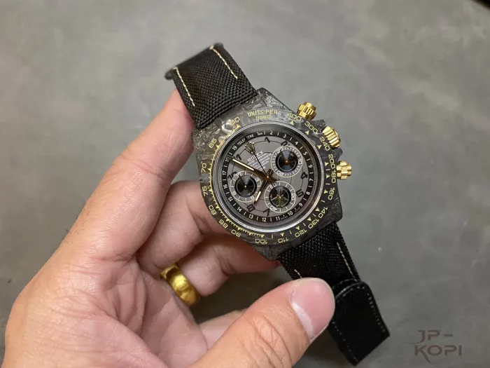 ロレックス × DiW デイトナ AVIA GREY NTPTカーボンモデル  Cal.4130 - 画像 (4)