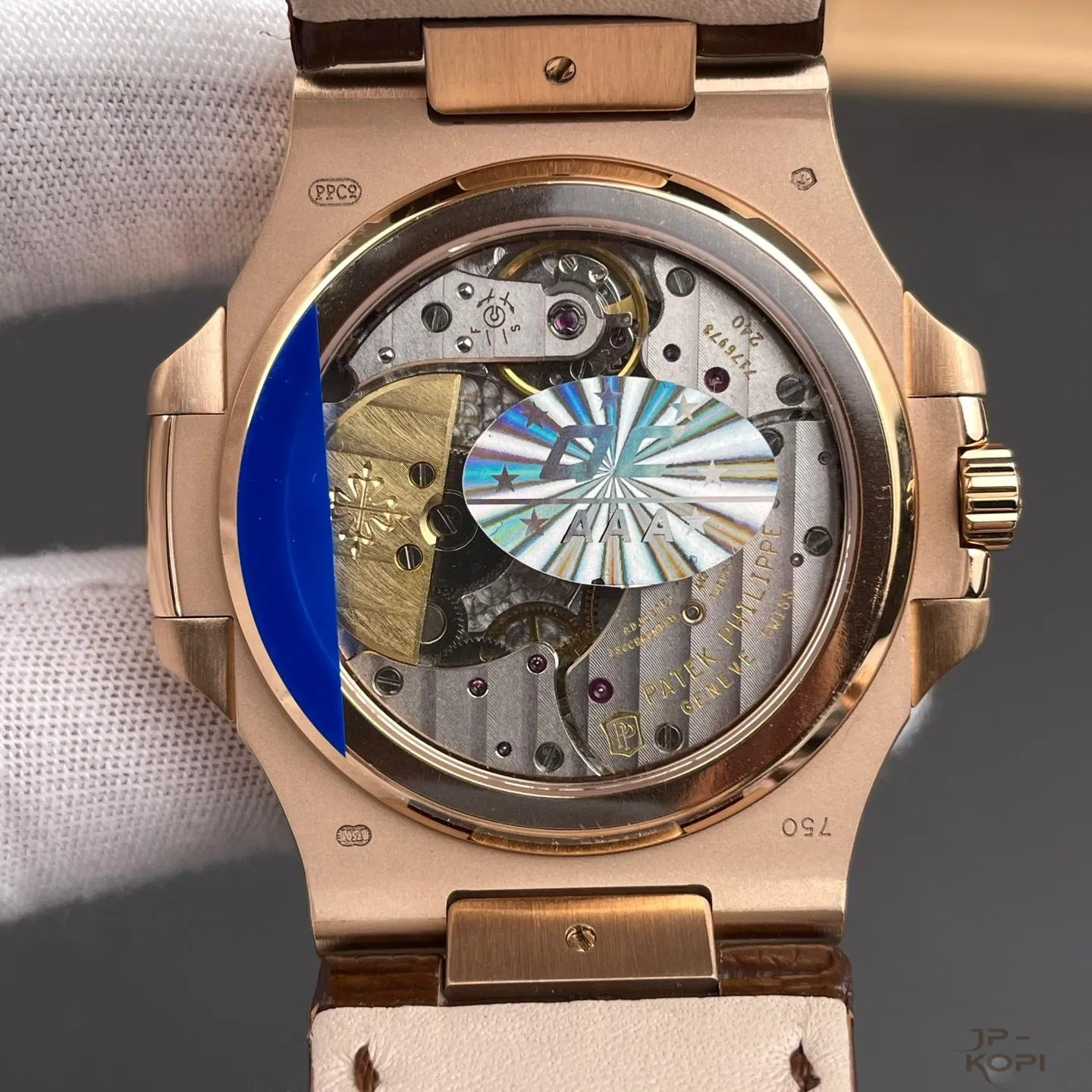 パテック・フィリップ ノーチラス 5712R-001|RG × ブラウン・ソレイユ パワーリザーブ&ムーンフェイズ【PPF工場製】 - 画像 (6)