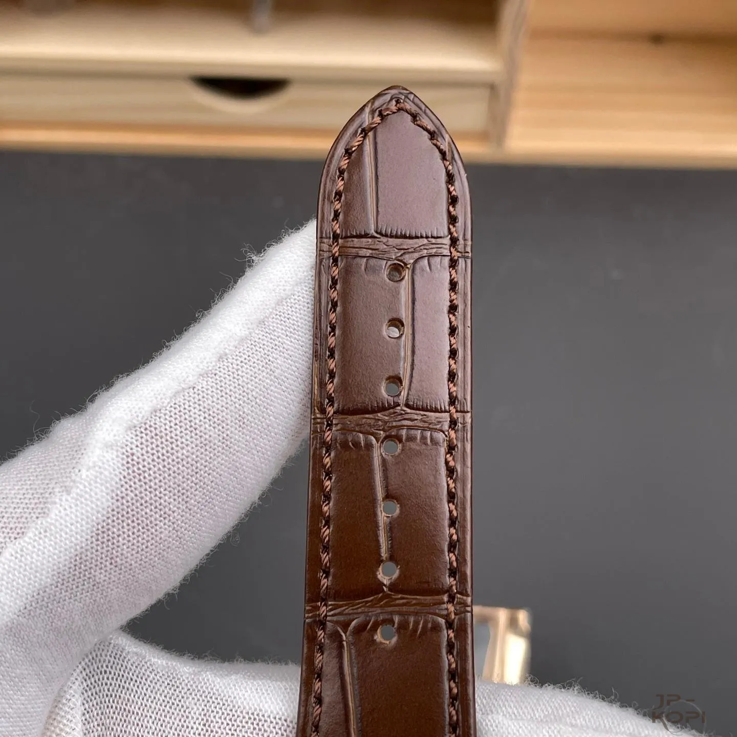 パテック・フィリップ ノーチラス 5712R-001|RG × ブラウン・ソレイユ パワーリザーブ&ムーンフェイズ【PPF工場製】 - 画像 (9)