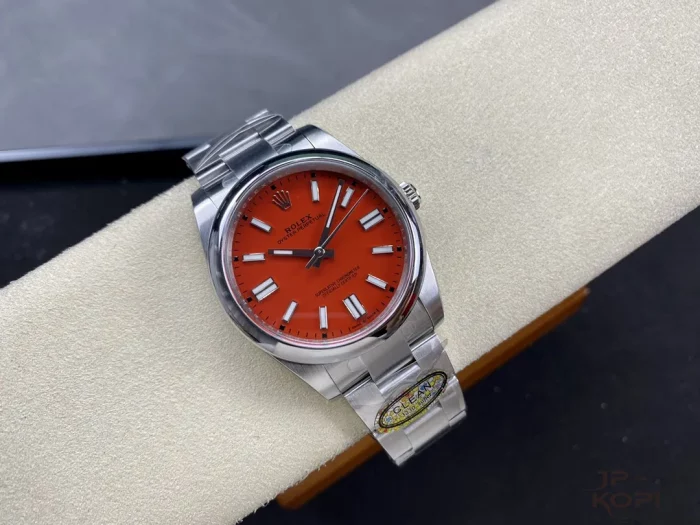 ロレックス オイスターパーペチュアル 124300 レッド 41MM【CLEAN工場出品】 - 画像 (4)